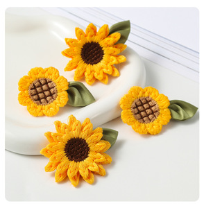 Vente en gros d'épingles en émail doux personnalisées Tournesol et épingles en métal en alliage de zinc plaqué or/argent 3D Conception de médaille de tournesol - Product Image 1