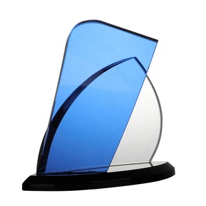 Beautiful Custom Glass Trophy Polished Crystal Crafts for Awards and Souvenirs UV Printing for Gifts
