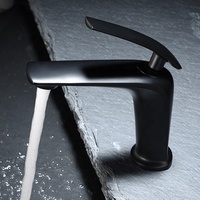 Robinet de lavabo en laiton noir à poignée unique, mitigeur chaud et froid, robinet de lavabo pour salle de bain, nouveau Style