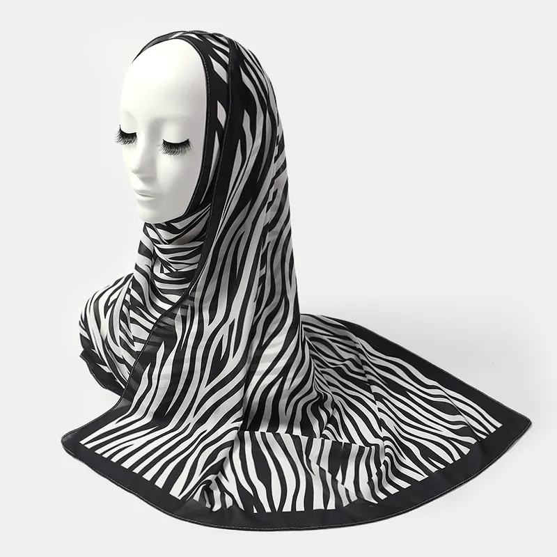 2024 sıcak satış Tudung baskılı şifon vual Bawal Zebra şerit 70*170 70*180 uzun başörtüsü kadınlar için malezya Lady atkılar şallar