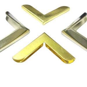 Suministro de fábrica Esquina de <span class=keywords><strong>metal</strong></span> de 25x25x2,0mm para cubierta de libro - Product Image 3