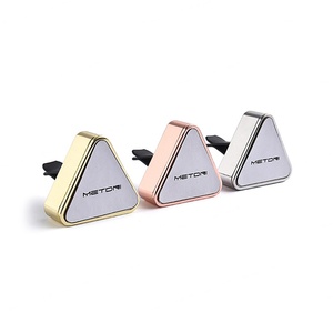 Ambientador Metálico Triangular Personalizado con Clip para Ventilación de Coche - Product Image 2