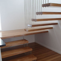 Escalier décoratif intérieur élégant en bois massif, escalier droit flottant avec LED à vendre