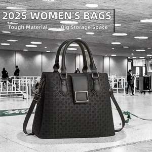 Fournisseur chinois 2025 Sacs à main enveloppe tendance pour femmes avec décoration de badge, sacs à main en matière brillante pour femmes, sacs à main pour téléphone pour filles, vente chaude - Product Image 3