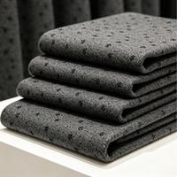Tissu en laine épaisse gris chiné A013 avec broderie de perles noires et de sequins argentés pour manteaux et jupes mi-longues automne-hiver