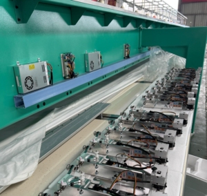 Machine à broder plate à grande vitesse Yuanheng pour broderie mixte chenille et cordon, pour vêtements et t-shirts, avec dispositif DAHAO <span class=keywords><strong>OLH</strong></span> entièrement original - Product Image 4