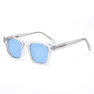 Occhiali da Sole Donna Stile Influencer di Alta Gamma, Perfetti per Instagram, con Montatura Nera Sottile, Design Trendy Rosso a Punta Piatta, Protezione UV400 - Product Image 3