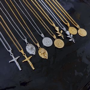 Pingente Masculino Vintage de Moeda Zeus em Aço Inoxidável com Revestimento PVD em Ouro 18k, à Prova de Manchas e Impermeável, Joia da Mitologia Grega - Product Image 6