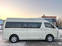 Bus de passagers d'occasion Hiace 13 places, moteur essence, mini-autocar à vendre
