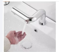 Distributeur de mousse automatique mains libres 2-en-1 avec capteur, robinet d'eau à détection automatique de 1500 ml, design moderne pour salle de bain