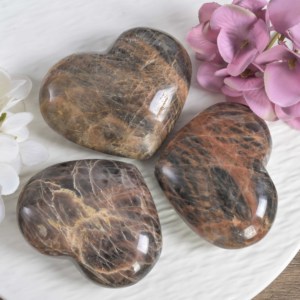 Venta al por mayor de piedra de palma tallada en forma de corazón de piedra lunar gris, de cristal natural pulido, para regalo - Product Image 6