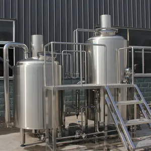 Equipamento industrial da produção da cerveja