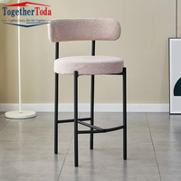 Fabricant Vente en gros Moderne Simple Velours doux Design unique Personnalisé Luxe Moderne Comptoir Chaises de bar pour Club