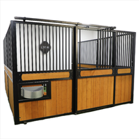 Tianyun cheval stable métal cadre en acier planche de bambou cheval boîte stable cheval décrochage avant avec fenêtre de socialisation