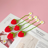 Tricoté à la main fraise signet cadeaux Crochet fraise signet avec marguerite fleur pour Crochet porte-clés sac breloque voiture suspendu