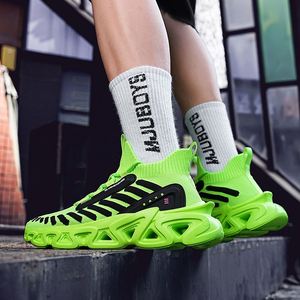 Chaussures de course décontractées respirantes pour hommes, semelle à lame, confortables pour la marche, personnalisables OEM pour la vente en gros - Product Image 2