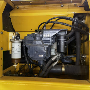 Machine de chantier d'occasion en bon état équipement compact KOMATSU PC200 pelle d'occasion original japon - Product Image 4