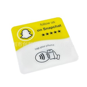 La innovación es la mejor tarjeta NFC acrílica de 100x100x1.2mm NTAG213 de lectura y escritura para reseñas de tiendas - Product Image 1