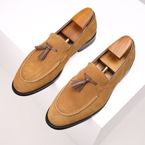 รองเท้าหนังแท้สไตล์อังกฤษย้อนยุคปี 2026 หนังกลับนุ่มสบาย แต่งพู่ห้อย สวมใส่สบายสำหรับผู้ชาย เหมาะสำหรับธุรกิจและลำลอง - Product Image 1