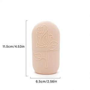Rouleau de glace facial réutilisable en silicone |   Masseur facial froid écologique pour réduire les gonflements et apaiser les yeux/la peau |   Outil de beauté à domicile - Product Image 2