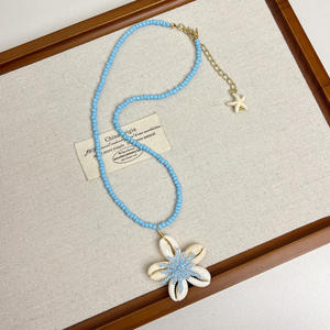 Collier tendance vintage 2025 en forme de cocotier, collier ras du cou élégant en coquillage anti-ternissement avec perles de riz et diamants pour bijoux d'anniversaire - Product Image 5