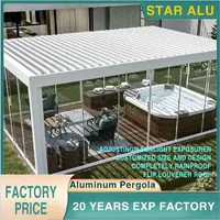 Pergola de luxe en aluminium à toit incliné, véranda motorisée avec persiennes et enclos en verre coulissant, conçue pour les villas et les jardins privés