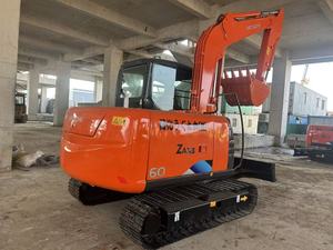 รถขุดขนาดเล็กฮิตาชิ ZX60 มือสอง ผลิตในญี่ปุ่น พร้อมเครื่องยนต์ มอเตอร์ ปั๊ม และเกียร์บ็อกซ์ - รุ่นปี 2015 น้ำหนัก 5420 กก. - Product Image 3