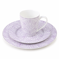 Service de table élégant et luxueux en porcelaine fine avec motif floral mandala violet en relief, finition sous glaçure, vaisselle OEM