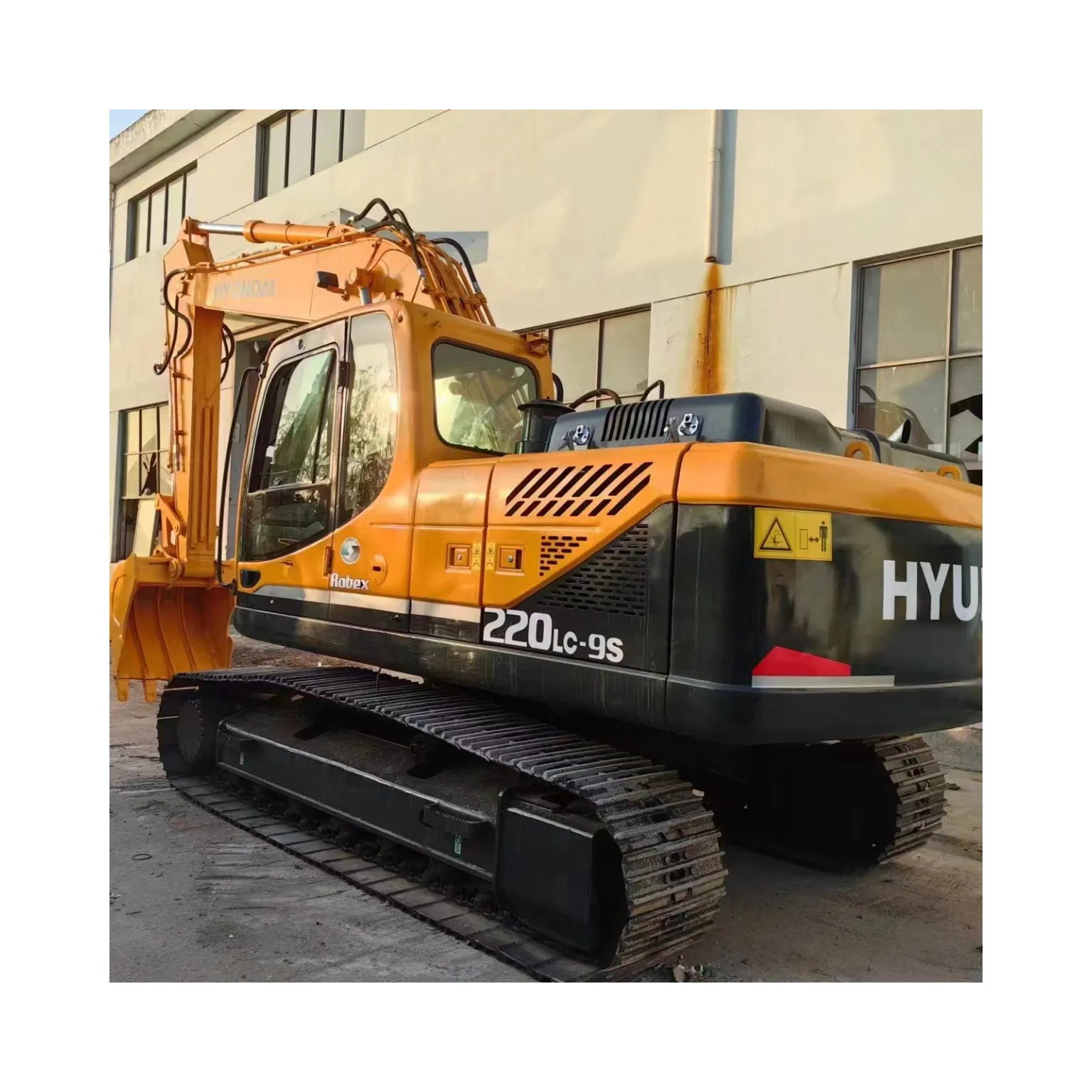 Good condition used hyundai excavator used hyundai robex 220 crawler excavator for sale in Shanghai