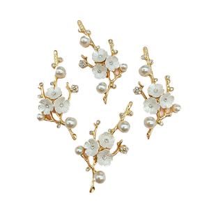 Branche de style fleur de prunier de la nouvelle mariée de style ancien de Lutin, tige d'arbre, fleur et accessoire de bijoux incrustés de diamants alliage de bricolage - Product Image 1