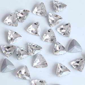 Strass en verre triangulaires 3D en cristal K9 de haute qualité Oleeya pour la fabrication de bijoux, accessoires de bricolage, perles de cristal en gros - Product Image 2