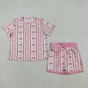 Conjunto de Shorts Rosas con Lazos Coquette para Niñas de tine's Day - Product Image 1