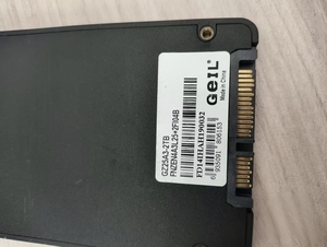 ขายส่ง SSD ความเร็วสูง SATA 3.0 2TB มือสอง ผ่านการทดสอบ 100% สำหรับแล็ปท็อป ตัวเรือนอะลูมิเนียมอัลลอยแบบพกพา อ่าน/เขียน 501-600MB/s ขนาด 2.5 นิ้ว - Product Image 5