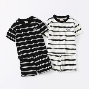 Conjunto de Ropa de Verano 2022 para Niños, Camiseta y Pantalones Cortos a Rayas, 2 Piezas, Estilo Casual para Niño - Product Image 2