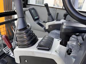 Miniexcavadora HFT40 de 4 Toneladas en Venta, Excavadora Original China para Uso Doméstico, Modelo Nuevo 2025 - Product Image 2