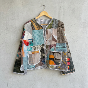 Chaqueta de Algodón Acolchada con Parches Estilo Kantha, Cuello en V, Botones al Frente, Manga Larga, Chaqueta de Otoño para Mujer, Largo Regular, Estilo Bohemio - Product Image 1