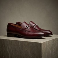 Mocassins pour hommes de créateur en cuir pleine fleur marron avec boucle argentée – Chaussures de ville