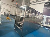 Machine de remplissage automatique Bag-in-Box (BIB) pour liquides, notamment les œufs liquides