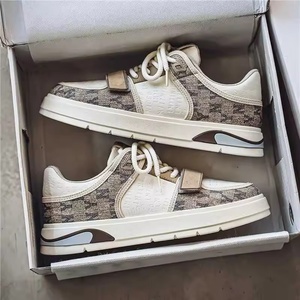 Baskets en cuir véritable personnalisées avec logo de créateur, pour homme et femme, style chunky, antidérapantes, de luxe, à lacets, pour la marche - Product Image 5