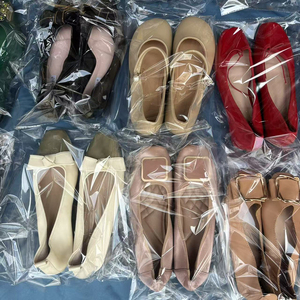 Sandales plates d'été pour femmes de haute qualité Chaussures pour dames d'occasion bon marché en vrac - Product Image 1