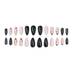 24 piezas tipo gota reutilizable prensa francesa <span class=keywords><strong>en</strong></span> las <span class=keywords><strong>uñas</strong></span> patrón de amor <span class=keywords><strong>Blanco</strong></span> <span class=keywords><strong>y</strong></span> <span class=keywords><strong>Negro</strong></span> estilo cuadrado aplicado a los dedos - Product Image 3
