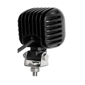 Lampe de <span class=keywords><strong>travail</strong></span> <span class=keywords><strong>led</strong></span> carrée compacte de 3 pouces 50W 4000lumens phares agricoles robustes - Product Image 5