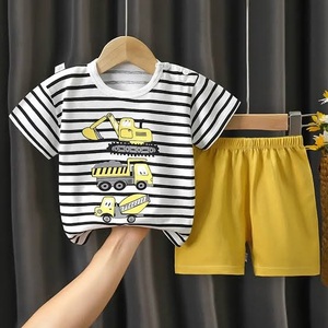 Conjunto de ropa de lujo para niños diseñado para edades de 4 a 12 años que ofrece un ajuste cómodo y un aspecto elegante con calidad superior para todas las estaciones - Product Image 4