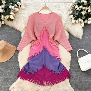 Eleganti <span class=keywords><strong>Abiti</strong></span> <span class=keywords><strong>da</strong></span> <span class=keywords><strong>Sera</strong></span> in Poliestere per Donne Africane Taglie Forti <span class=keywords><strong>Taglia</strong></span> Unica Lunghezza Lunga con Frange a Contrasto Colore Plissettato Stile Sexy - Product Image 1