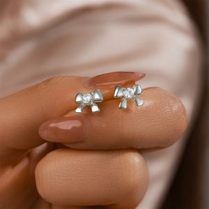 Boucles d'oreilles CANNER style coréen mignonnes en argent sterling 925, nœud papillon irrégulier, bijoux CZ, clous d'oreilles pour femmes - Product Image 3