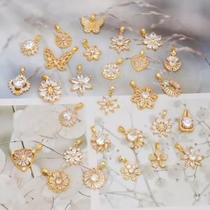 Jxx - Colgante de Diamantes Personalizado de 18K con Circonita, Joyería de Latón Chapado en Oro de Alta Calidad para Mujer, Diseño de Mariposa a la Moda - Product Image 2