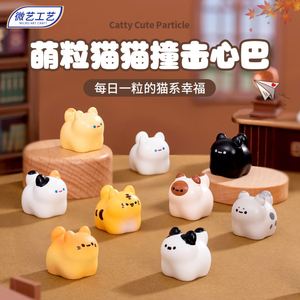 Micro Paisaje Creativo Adorable Juguete de Gato Lindo de Resina DIY Decoración Accesorios para Bolsas Sorpresa <span class=keywords><strong>Mini</strong></span> Adorno para Escritorio y Coche Superhéroe Vengador - Product Image 3