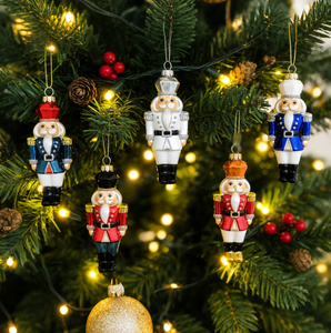 Ornement en verre artisanal de qualité supérieure en forme de <span class=keywords><strong>casse</strong></span>-noisette |   Décoration de Noël de Luxe |   Conception personnalisée OEM ODM - Product Image 6