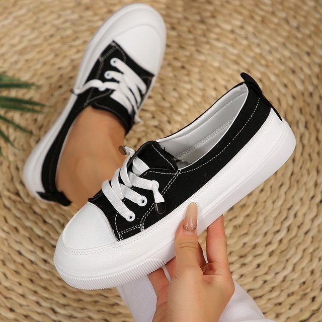 Classic Canvas Sneakers Women Black White Low-Top Lace-Up Round Toe Casual Flat Shoes Summer 2026
