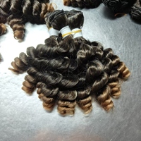 Nouvelle Trame de Cheveux Bouclés en Gros, Tissage de Cheveux en Fibre Synthétique Haute Température Couleur Ombrée, Extension Pas Chère
